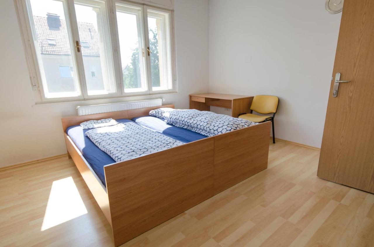 Glinska Rooms Ljubljana Bagian luar foto