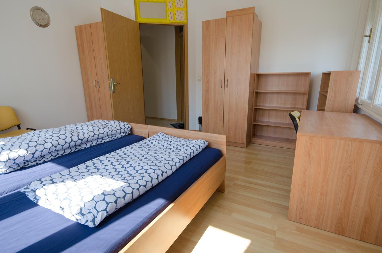 Glinska Rooms Ljubljana Bagian luar foto
